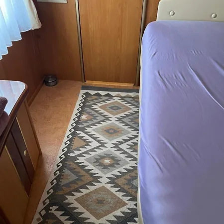 Lage 2 Personen Wohnwagen Luxus Kamp alanı
